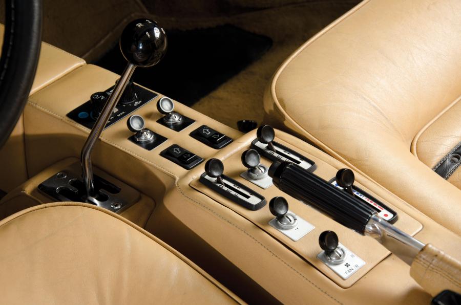  Ferrari 512 Berlinetta Boxer 1980 года  (фото 11 из 20)